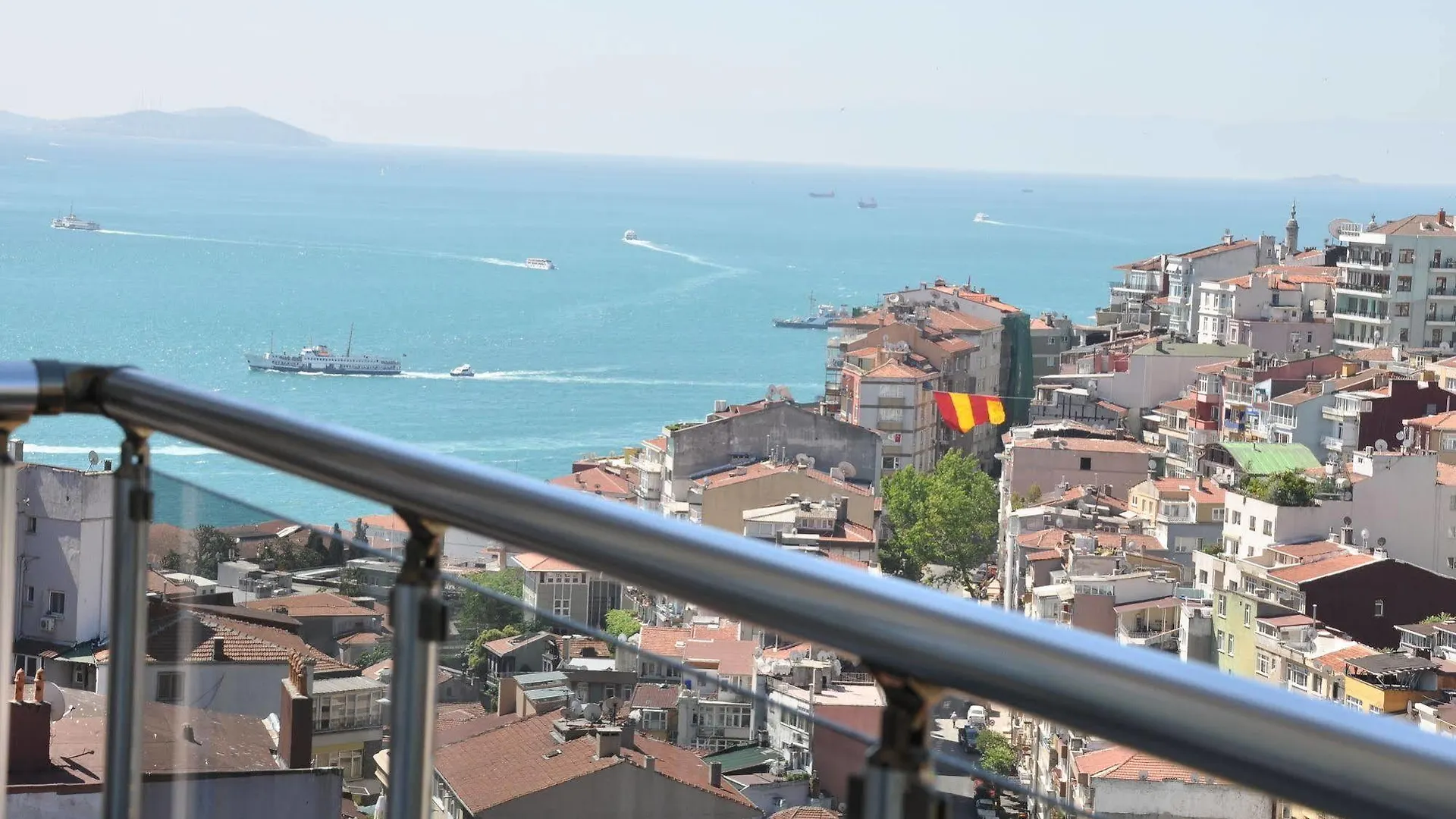 Away Suites Istanbul 3*,